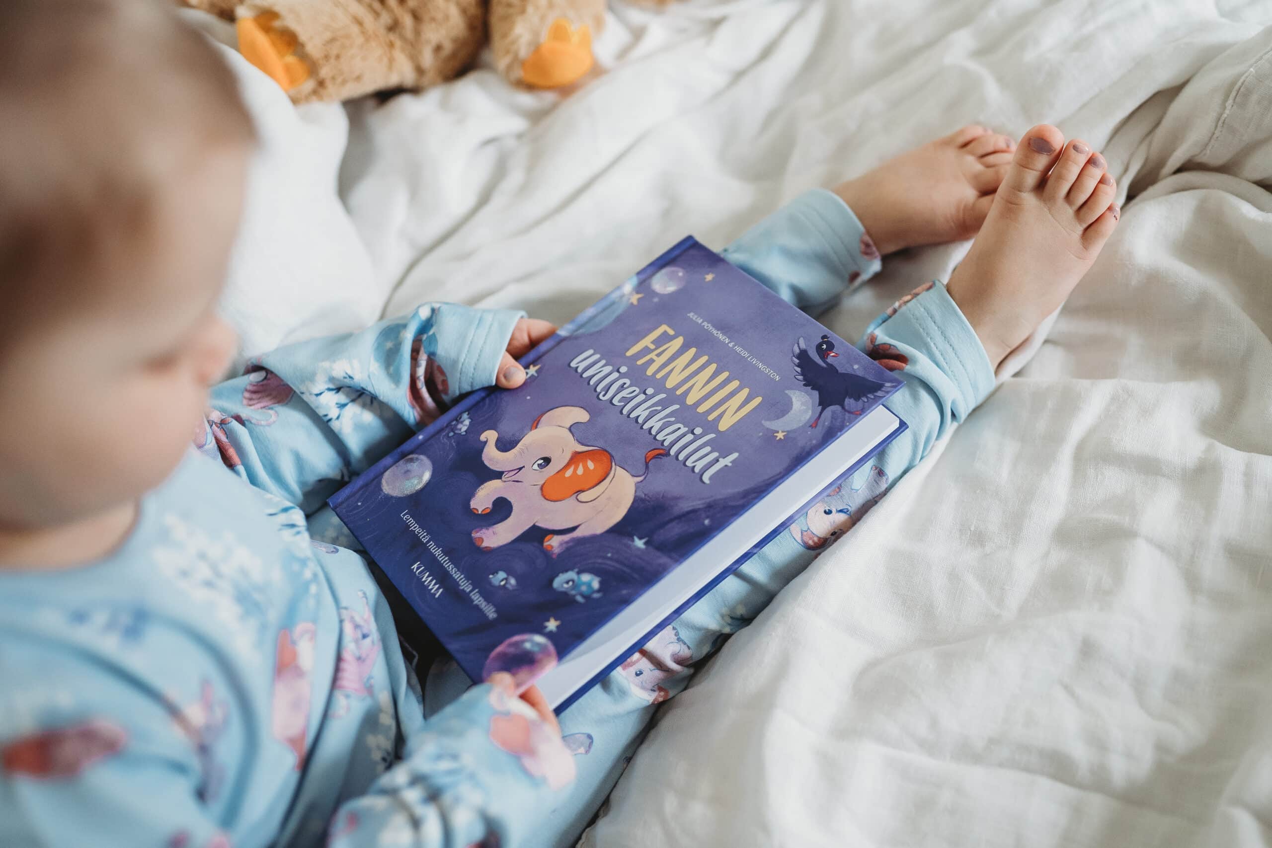 Joululahja lapselle: kirjavinkit